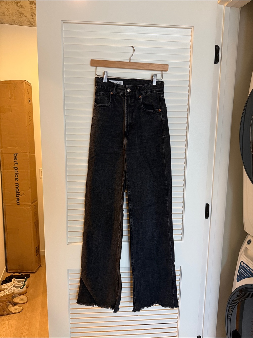 Zara Black High-Rise Wide-Leg Jeans with Raw Hem